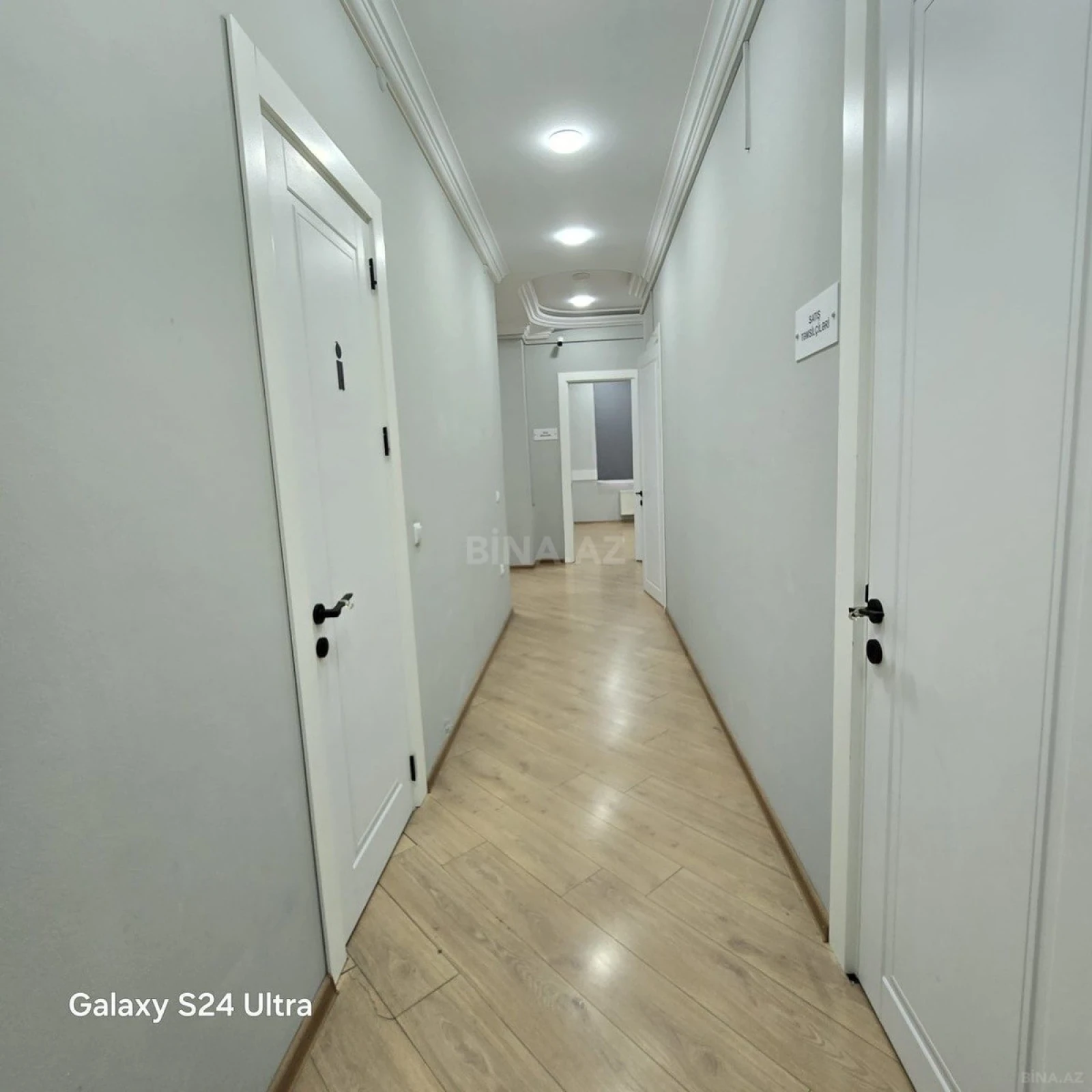 Kirayə verilir 4 otaqlı ofis 200 m²