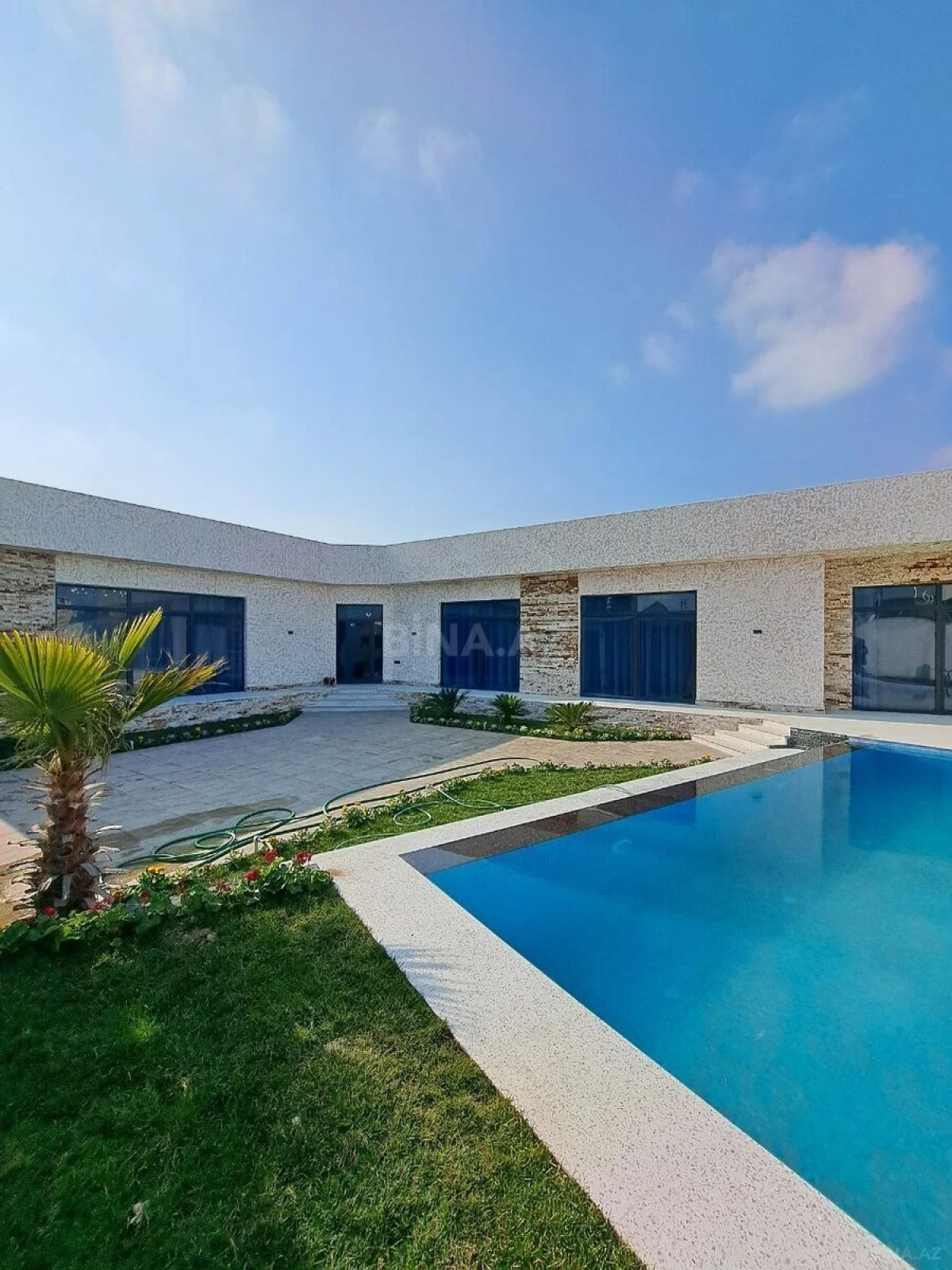 Satılır 5 otaqlı həyət evi 186 m²
