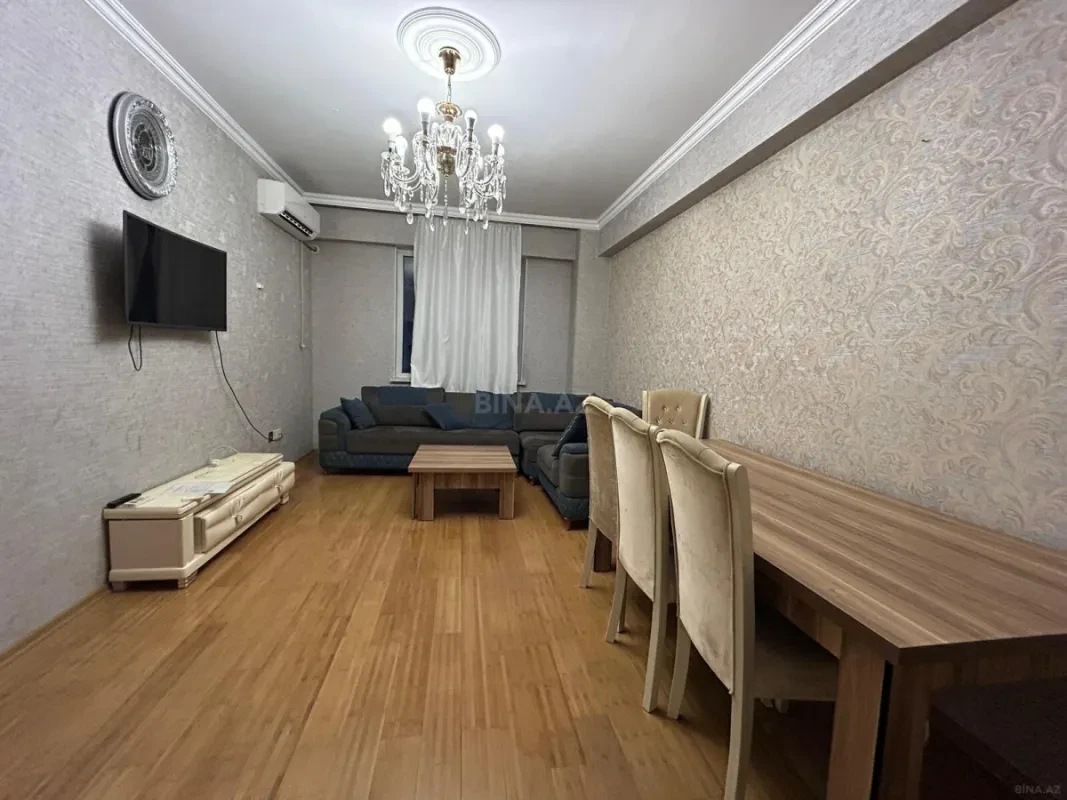 Satılır 4 otaqlı mənzil 105 m²