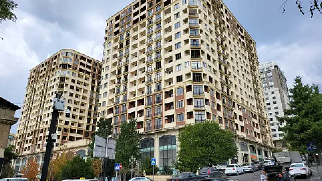 Satılır 3 otaqlı mənzil 100 m² — Bakı 3 otaq 100.00 m²