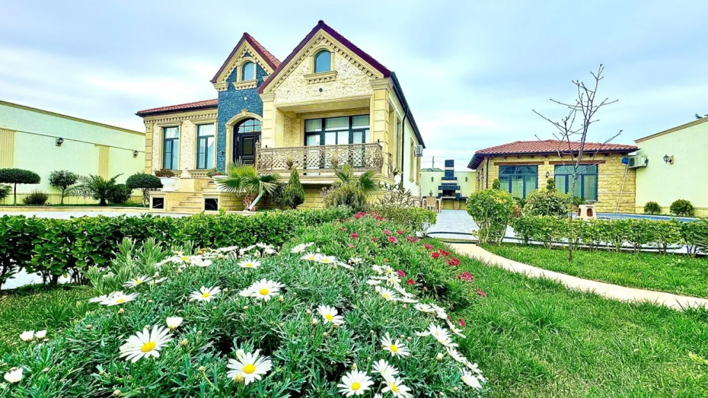 Satılır 5 otaqlı həyət evi 175 m²