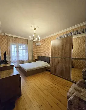 Satılır 4 otaqlı mənzil 110 m² — Bakı, Memar Əcəmi yanı 4 otaq 110.00 m²