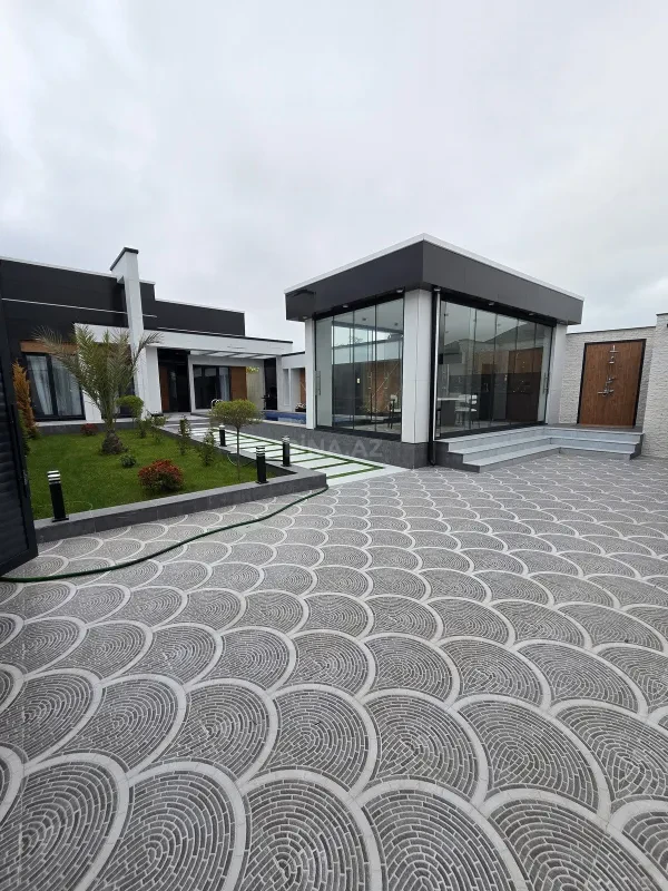 Satılır 4 otaqlı həyət evi 180 m²