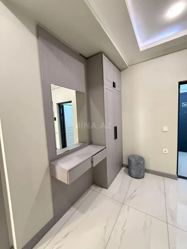 Kirayə verilir 2 otaqlı mənzil 87 m²