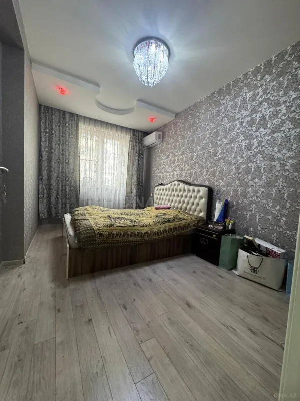 Satılır 2 otaqlı mənzil 70 m²