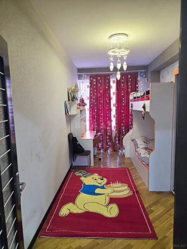 Satılır 3 otaqlı mənzil 117 m²