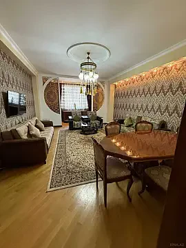 Kirayə verilir 4 otaqlı mənzil 210 m² — Bakı, Nəsimi 4 otaq 210.00 m²