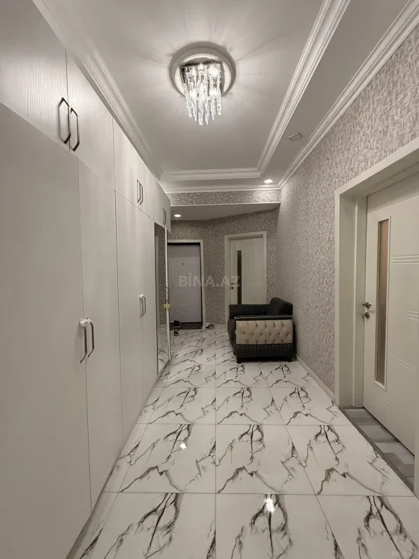 Satılır 3 otaqlı mənzil 105 m²