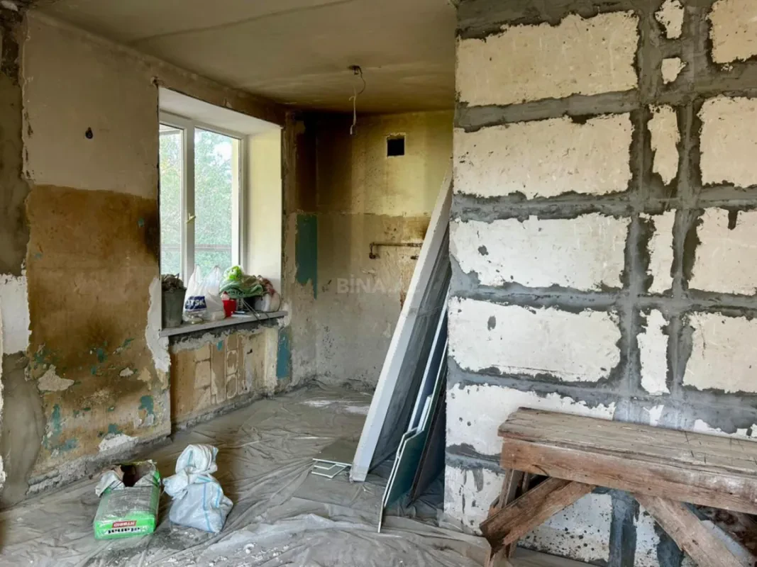 Satılır 1 otaqlı mənzil 40 m²