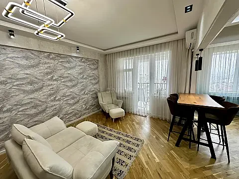 Satılır 4 otaqlı mənzil 155 m² — Bakı, Həzi Aslanov qəs. 4 otaq 155.00 m²