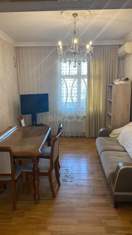 Kirayə verilir 2 otaqlı mənzil 55 m²