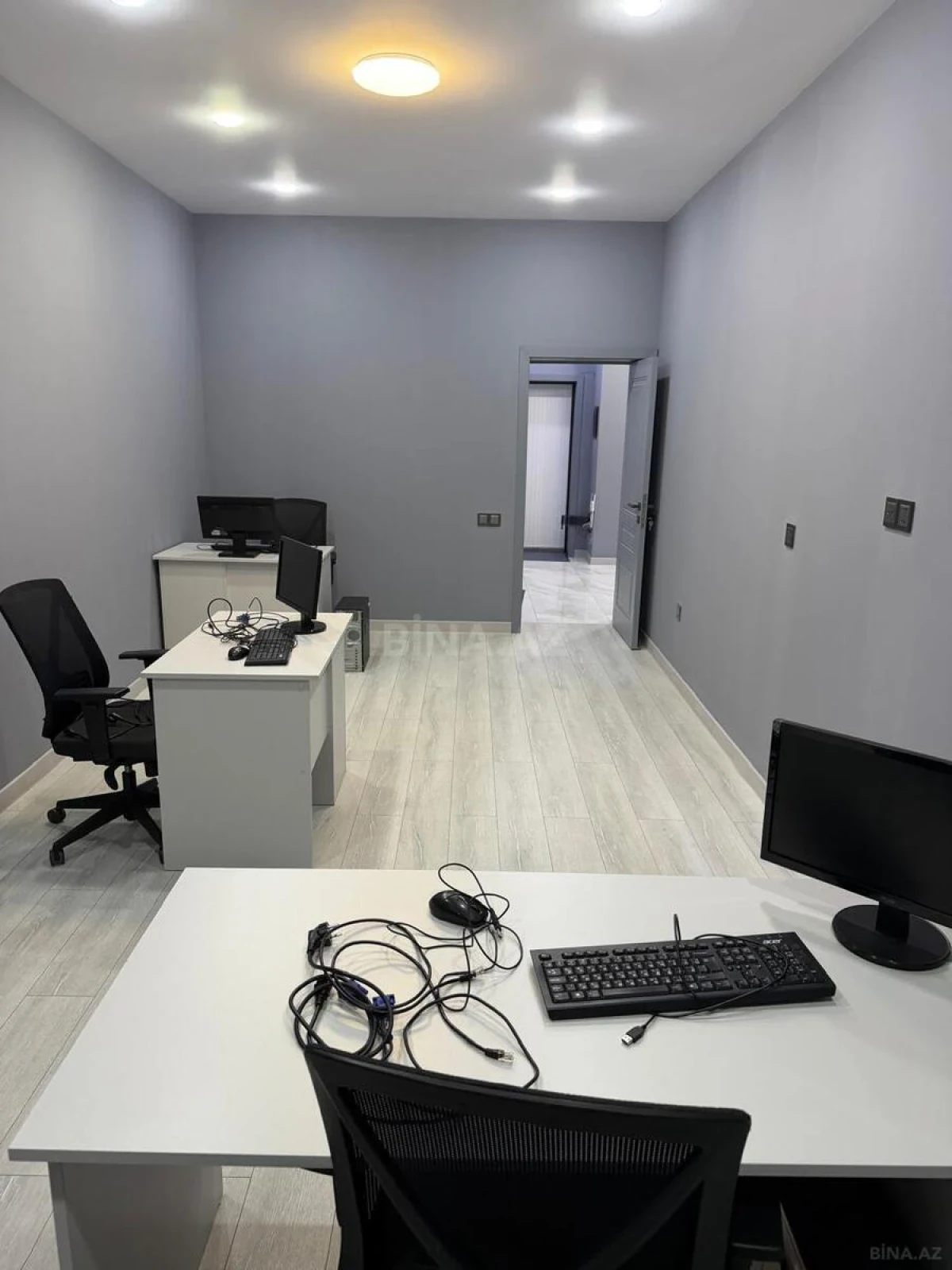 Kirayə verilir 3 otaqlı ofis 137 m²