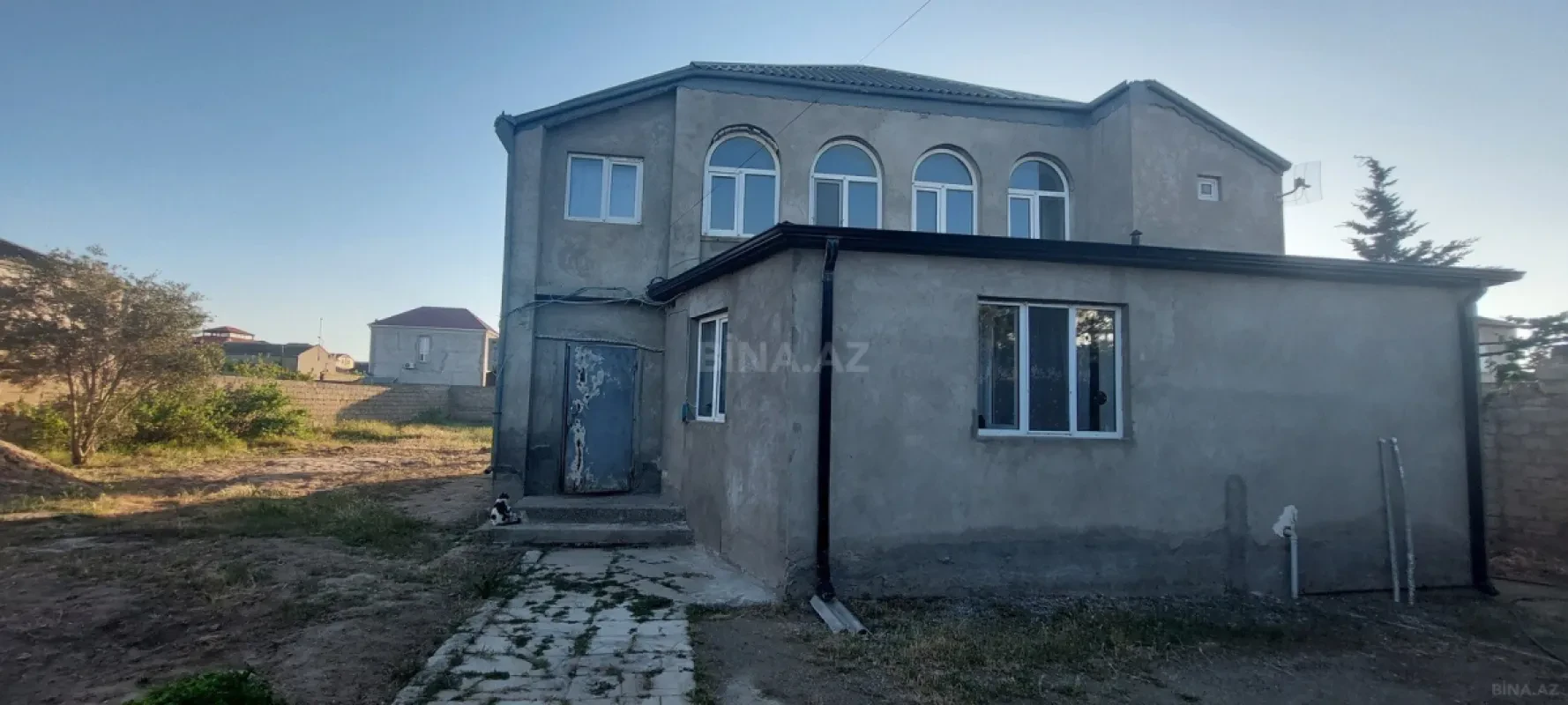 Satılır 5 otaqlı həyət evi 160 m²