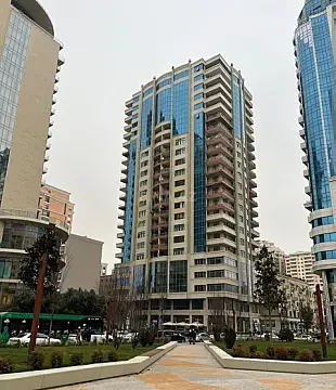 Satılır 3 otaqlı mənzil 147 m² — Bakı 3 otaq 147.00 m²