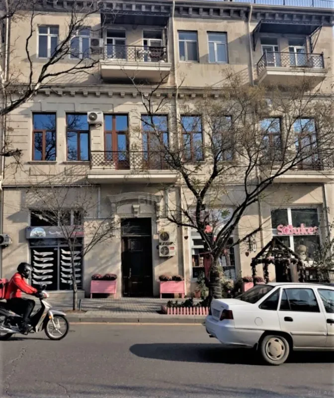 Kirayə verilir 5 otaqlı ofis 150 m²