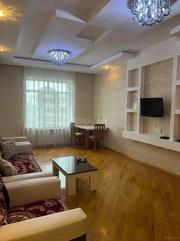 Kirayə verilir 2 otaqlı mənzil 80 m²