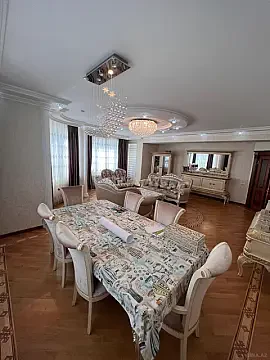 Satılır 4 otaqlı mənzil 192 m² — Bakı 4 otaq 192.00 m²