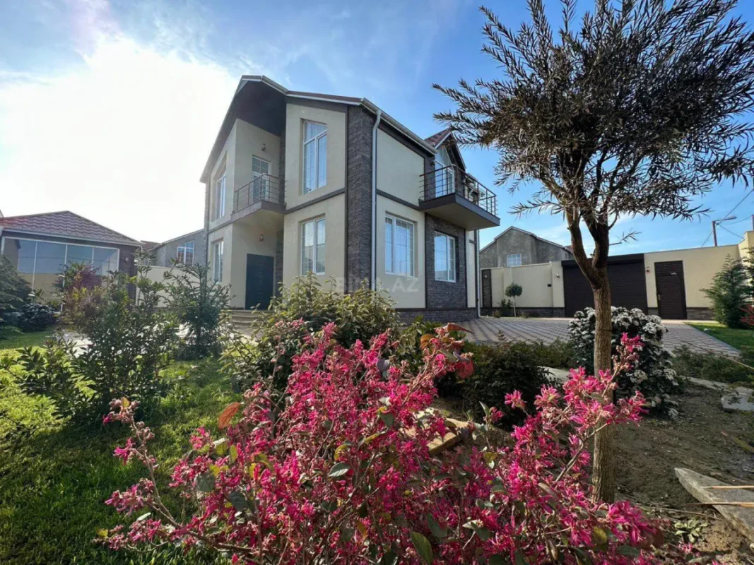 Satılır 4 otaqlı həyət evi 206 m²
