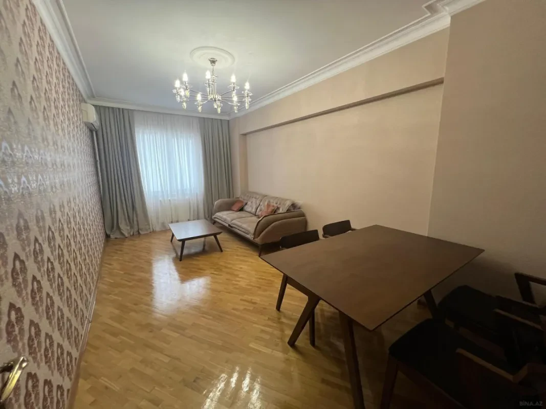 Satılır 3 otaqlı mənzil 122 m²