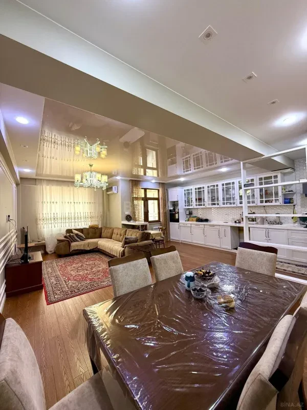 Satılır 3 otaqlı mənzil 120 m²