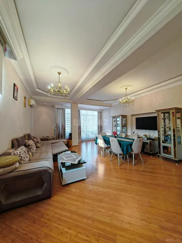 Kirayə verilir 2 otaqlı mənzil 150 m²