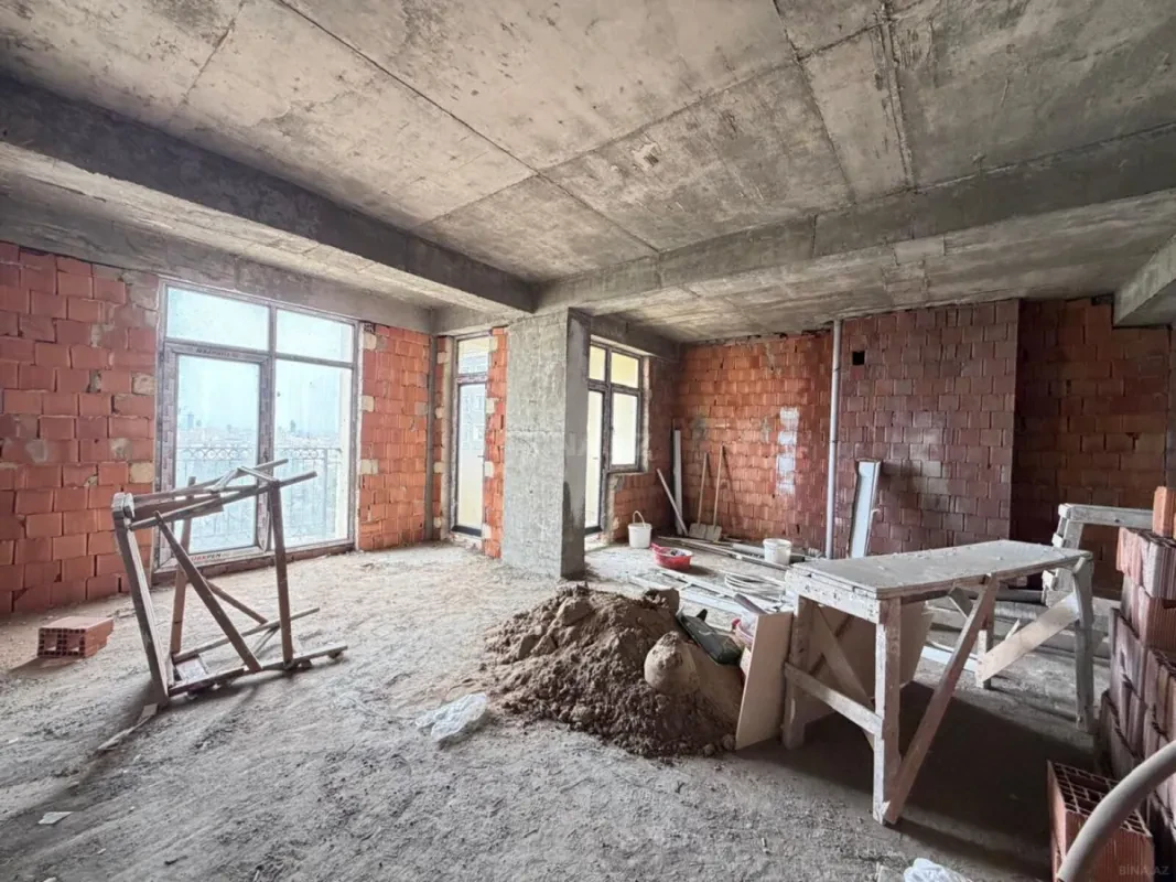 Satılır 1 otaqlı mənzil 66 m²
