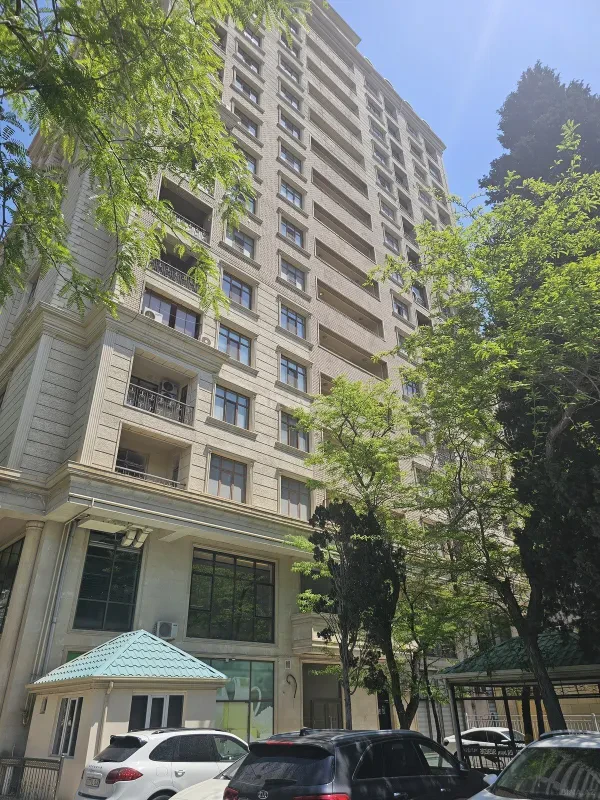 Satılır qaraj 20 m²