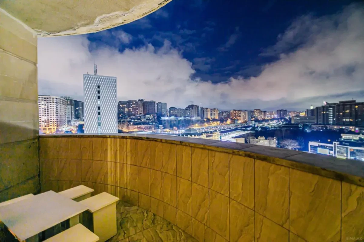 Kirayə verilir 4 otaqlı mənzil 140 m²