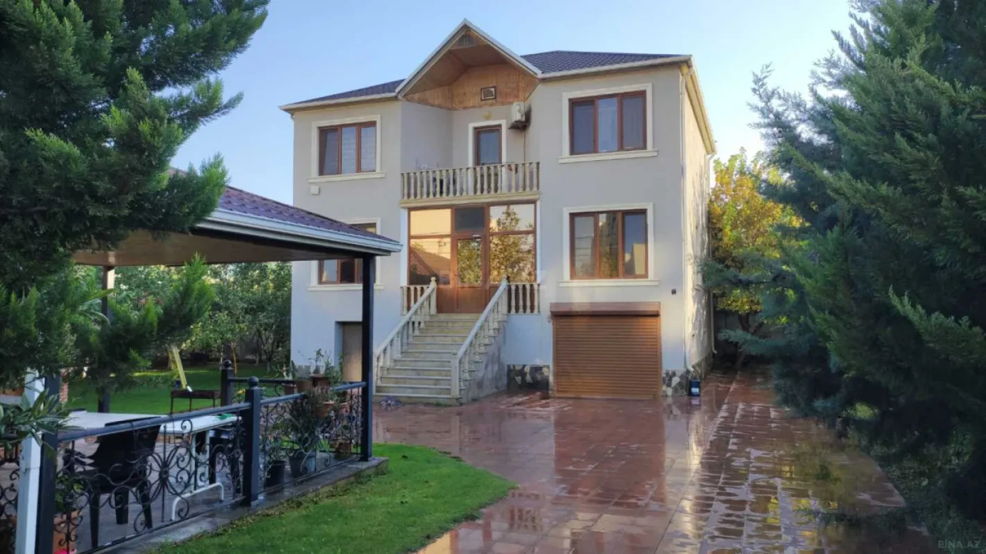Satılır 5 otaqlı həyət evi 200 m²