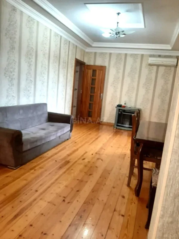 Kirayə verilir 2 otaqlı mənzil 40 m²