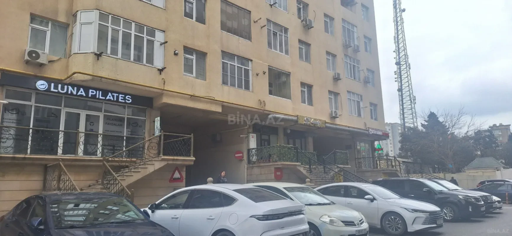 Kirayə verilir obyekt 275 m²