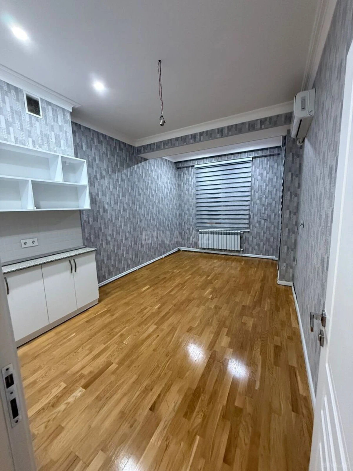 Kirayə verilir 2 otaqlı ofis 75 m²