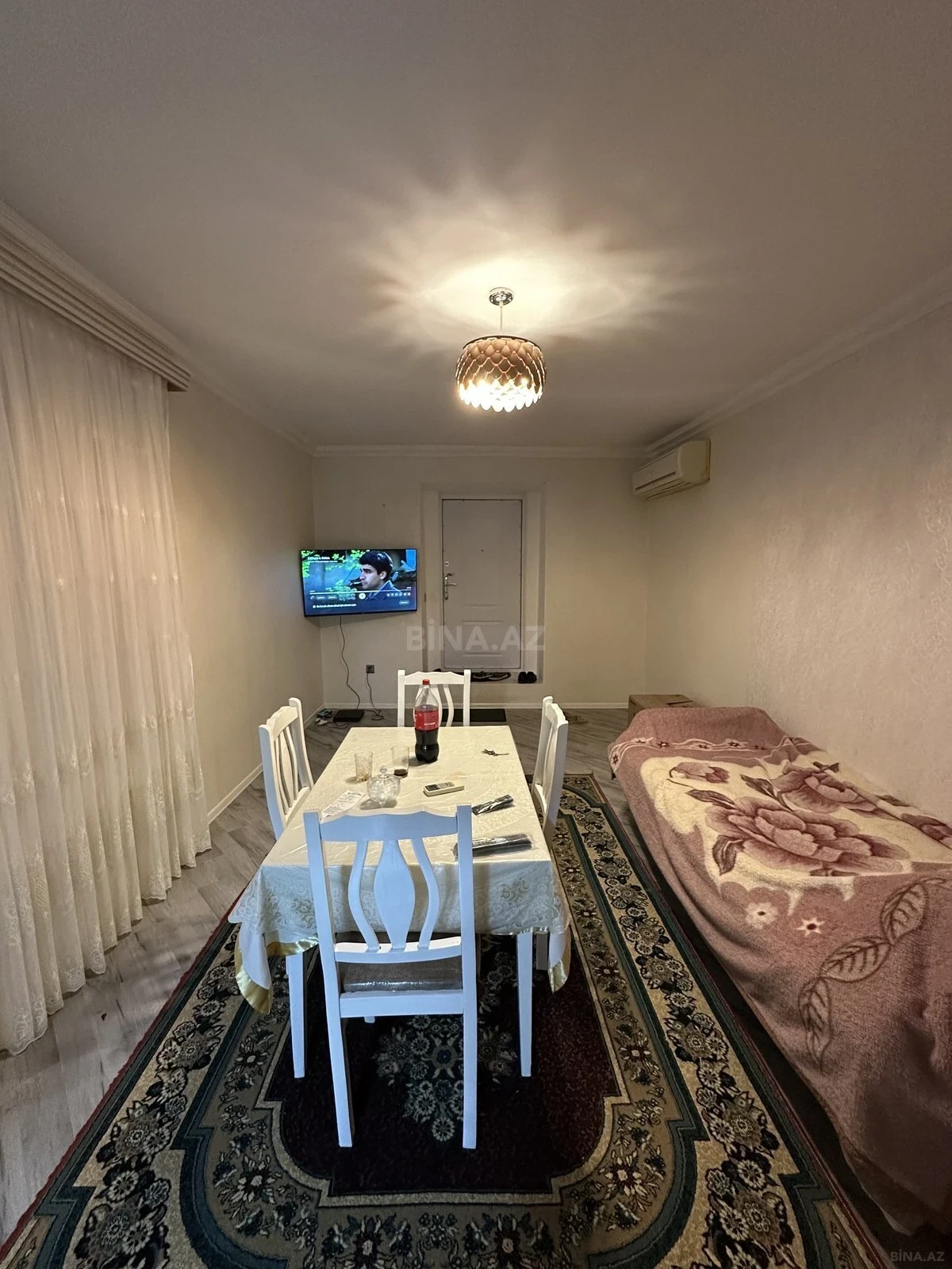 Kirayə verilir 2 otaqlı mənzil 90 m²