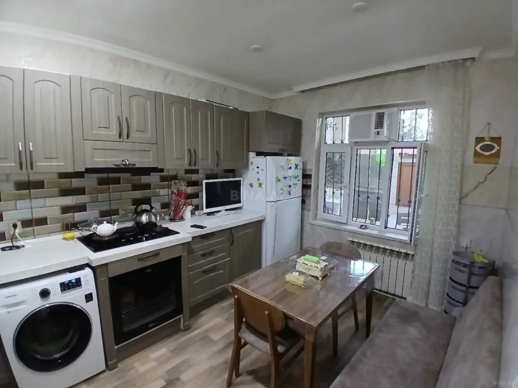 Satılır 4 otaqlı həyət evi 15.2 m²