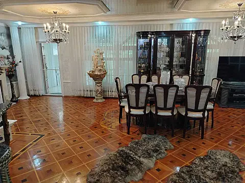 Satılır 5 otaqlı mənzil 140 m² — Bakı 5 otaq 140.00 m²