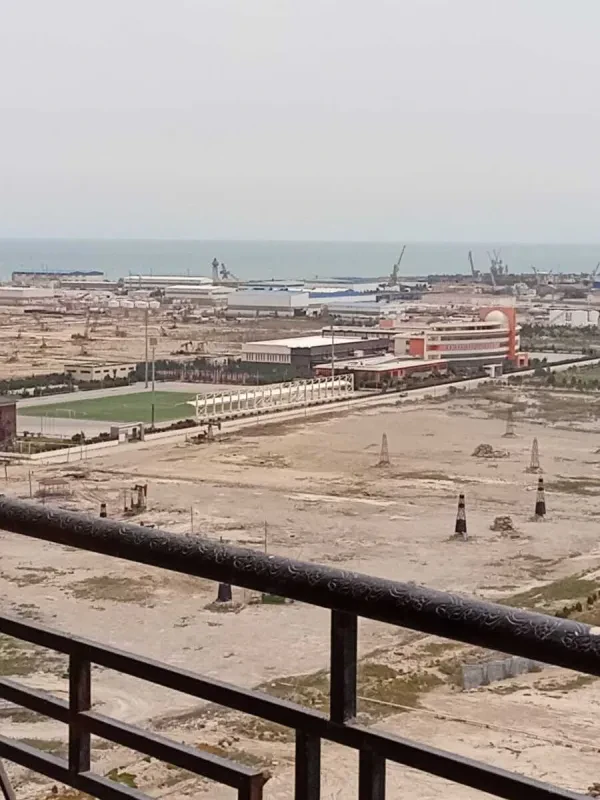 Satılır 3 otaqlı mənzil 118 m²