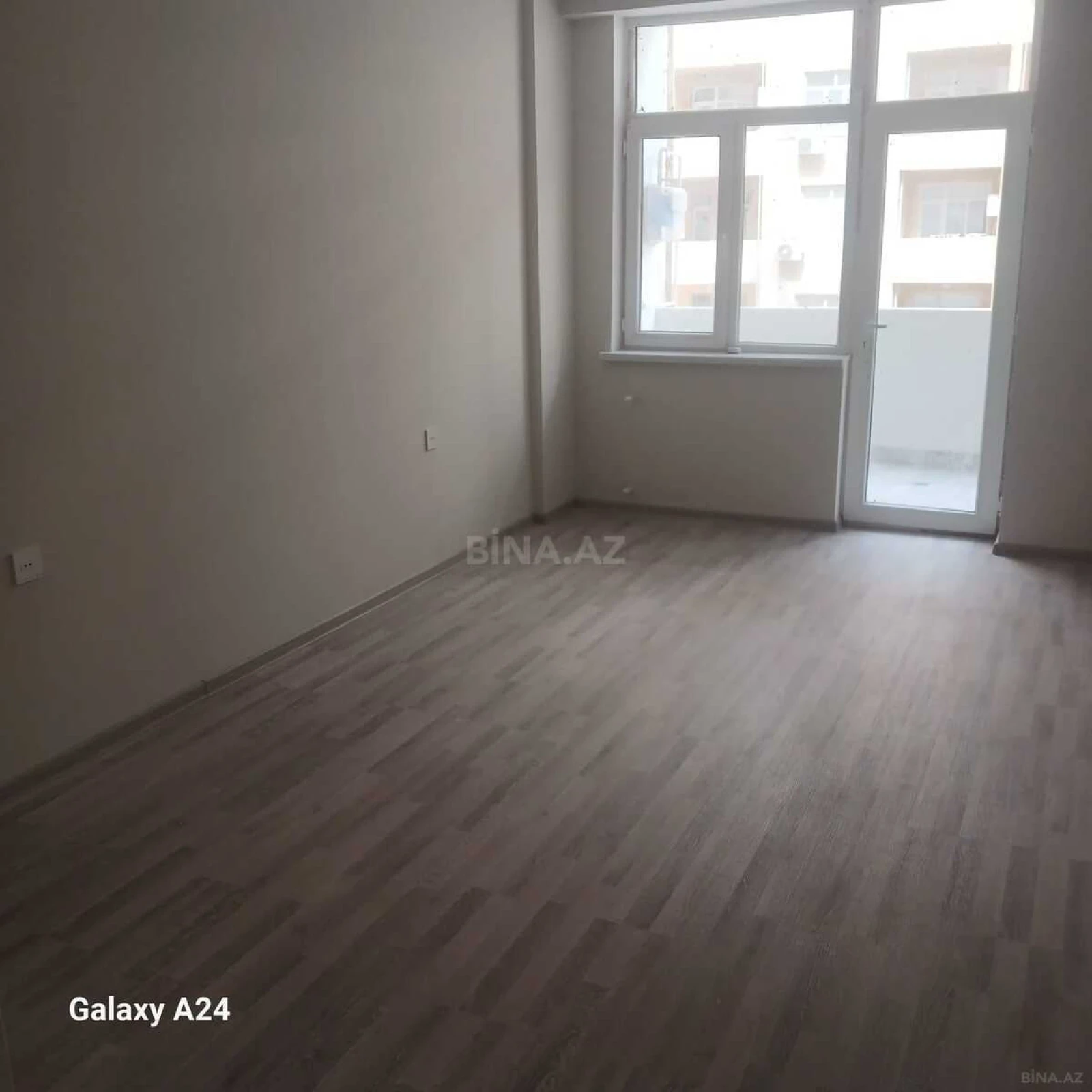 Kirayə verilir 2 otaqlı mənzil 65 m²