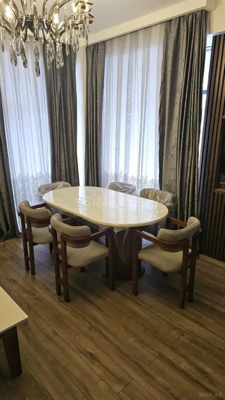 Kirayə verilir 3 otaqlı mənzil 125 m²