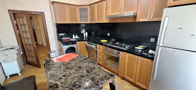 Kirayə verilir 3 otaqlı mənzil 140 m² — Bakı, Nərimanov 3 otaq 140.00 m²