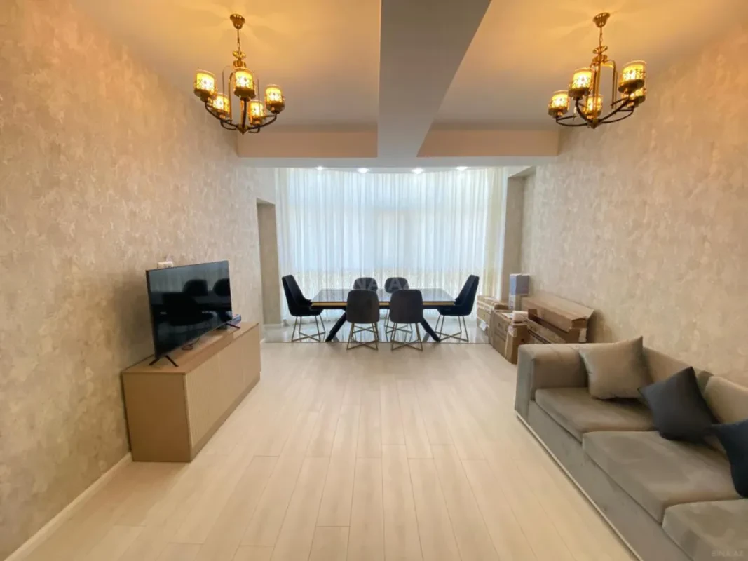 Kirayə verilir 3 otaqlı mənzil 165 m²
