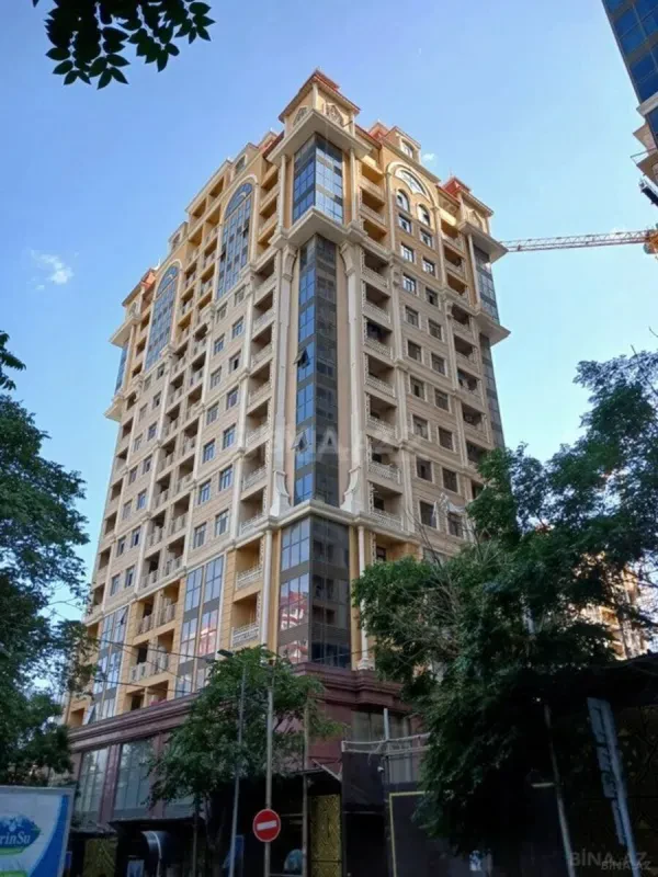 Satılır 3 otaqlı mənzil 110 m²