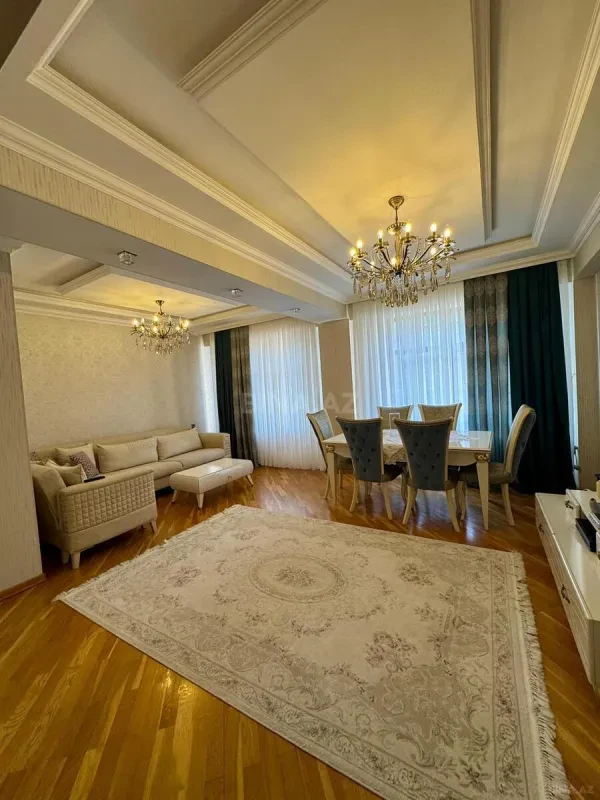 Satılır 3 otaqlı mənzil 112 m²