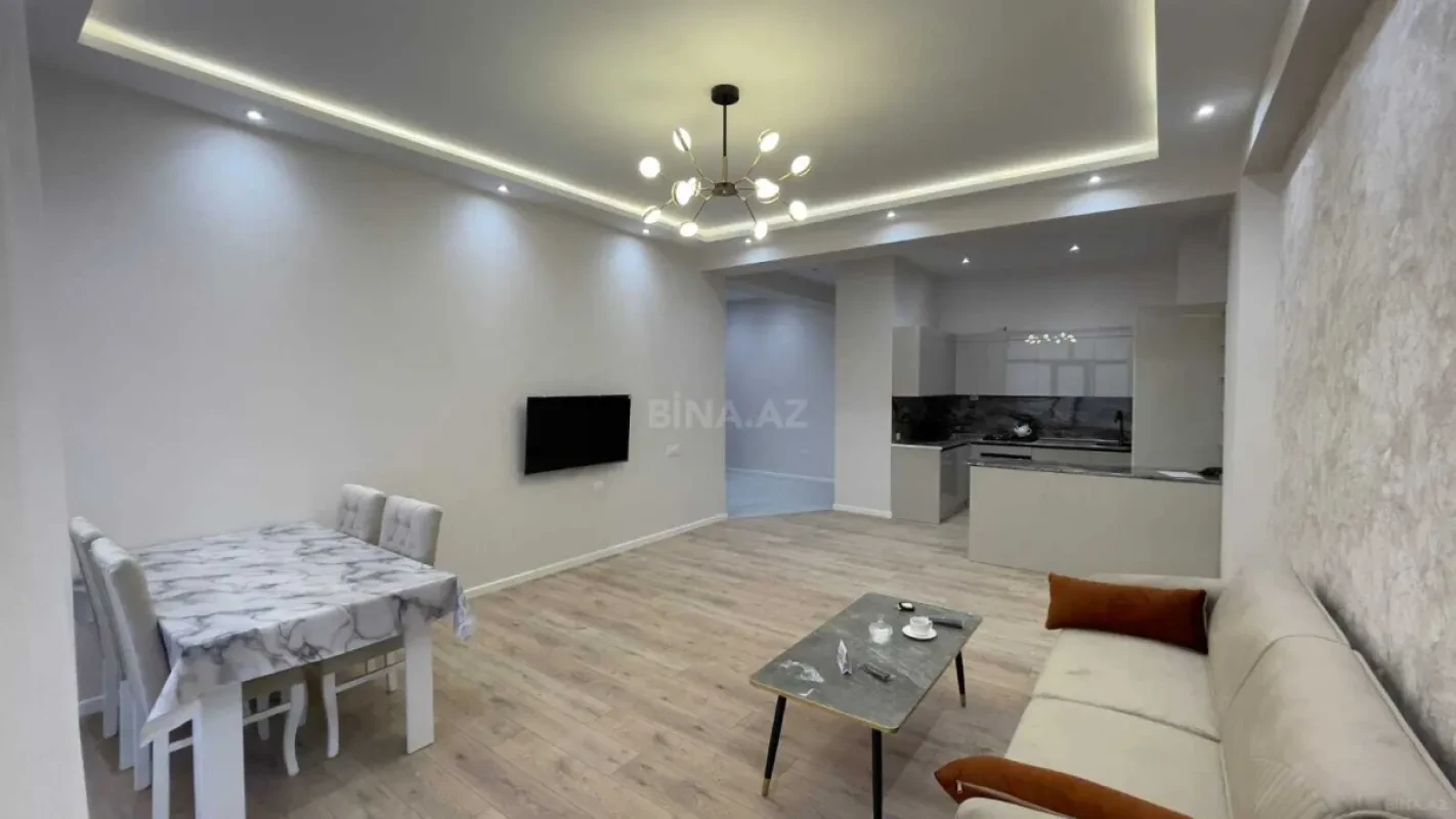 Kirayə verilir 2 otaqlı mənzil 83 m²