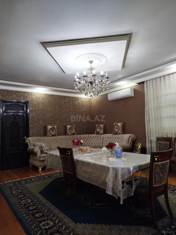 Satılır 7 otaqlı həyət evi 190 m²