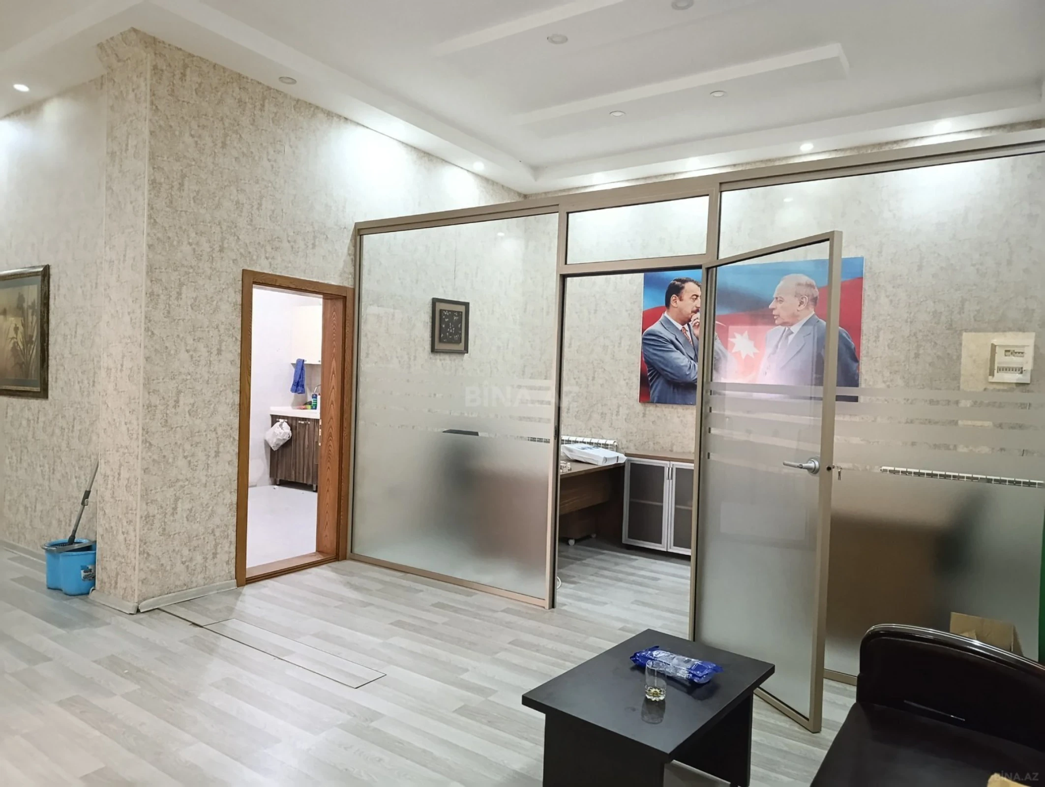 Kirayə verilir 6 otaqlı ofis 250 m²