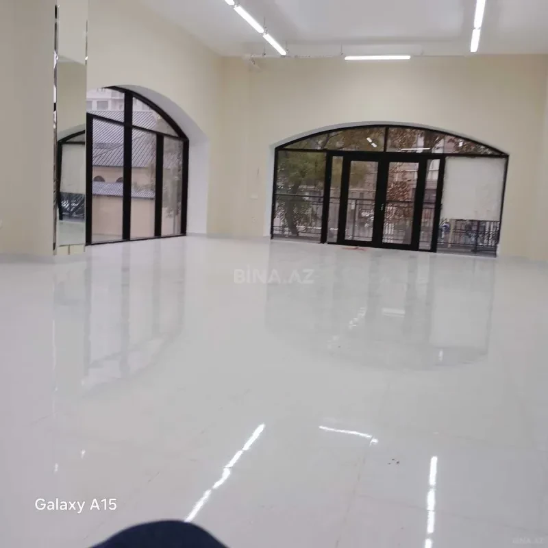 Kirayə verilir obyekt 120 m²