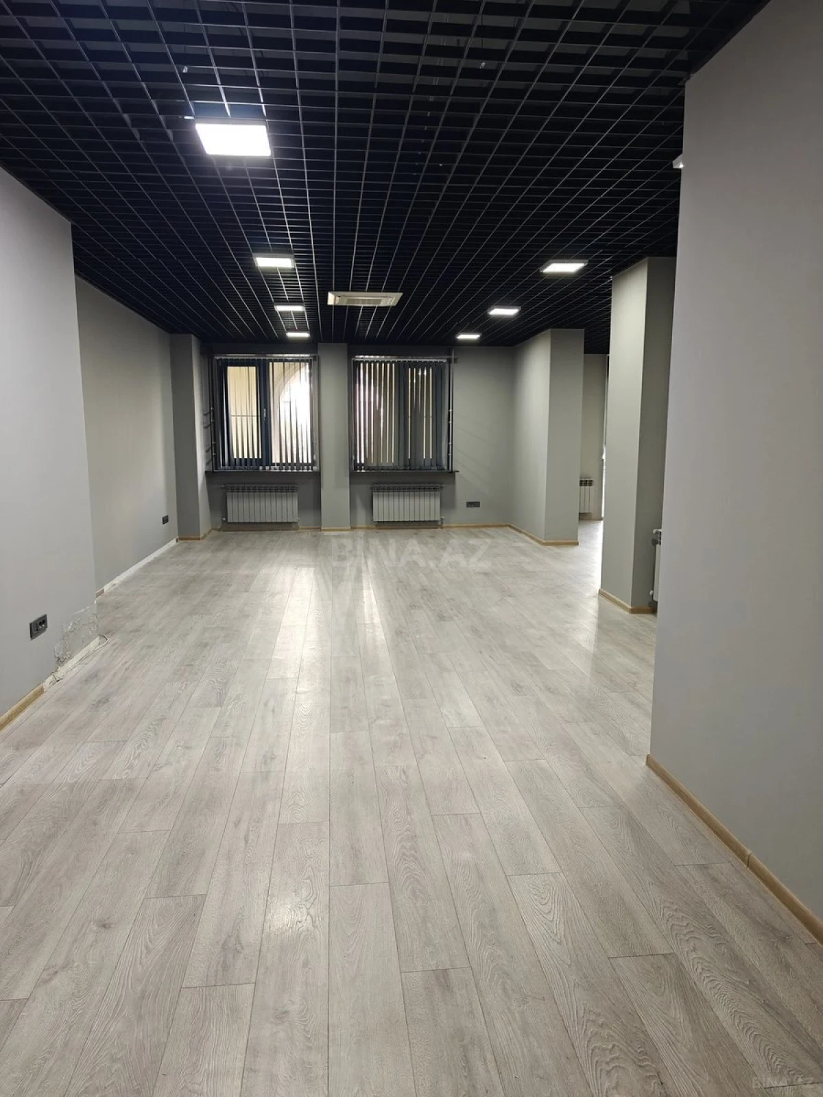 Kirayə verilir 2 otaqlı ofis 92.7 m²