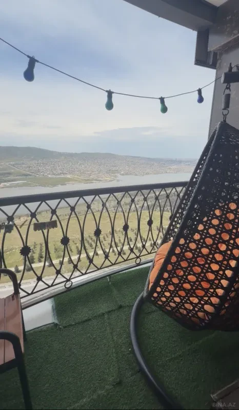 Satılır 3 otaqlı mənzil 130 m²