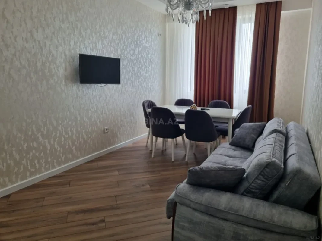 Kirayə verilir 2 otaqlı mənzil 85 m²