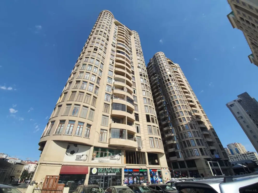Kirayə verilir 8 otaqlı ofis 340 m²